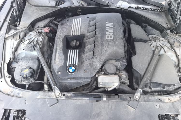 Used BMW 5 Series 2011 523Li Leading Model Engine Bay