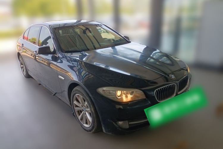 Used BMW 5 Series 2011 520Li Elegant Model Front Right 45 Deg