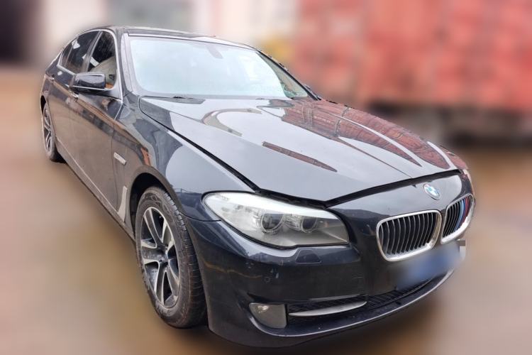 Used BMW 5 Series 2011 528Li Luxury Model Front Right 45 Deg
