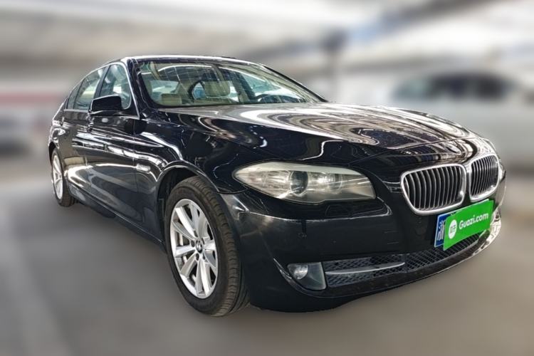 Used BMW 5 Series 2011 520Li Elegant Model Front Right 45 Deg