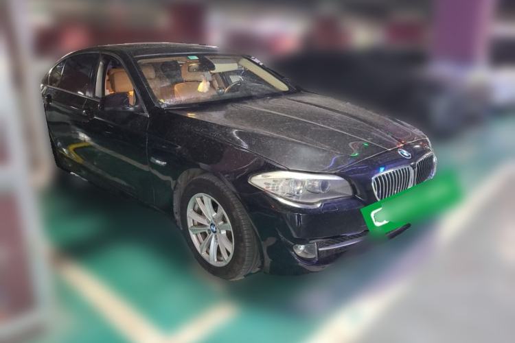 Used BMW 5 Series 2011 523Li Luxury Model Front Right 45 Deg