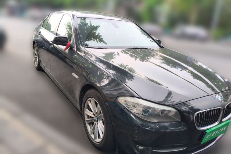 Used BMW 5 Series 2011 520Li Elegant Model Front Right 45 Deg