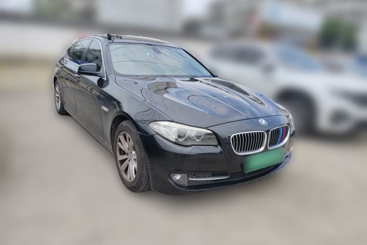 Used BMW 5 Series 2011 520Li Elegant Model Front Right 45 Deg