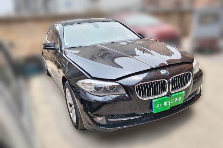 Used BMW 5 Series 2011 520Li Elegant Model Front Right 45 Deg