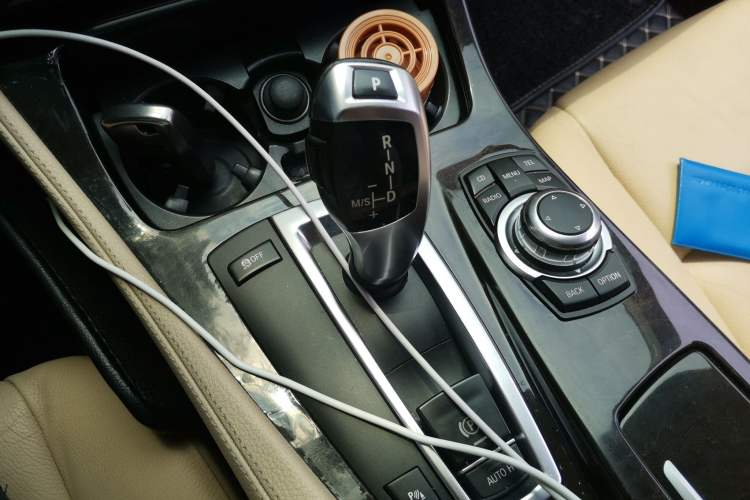 Used BMW 5 Series 2011 523Li Luxury Model Gear Lever