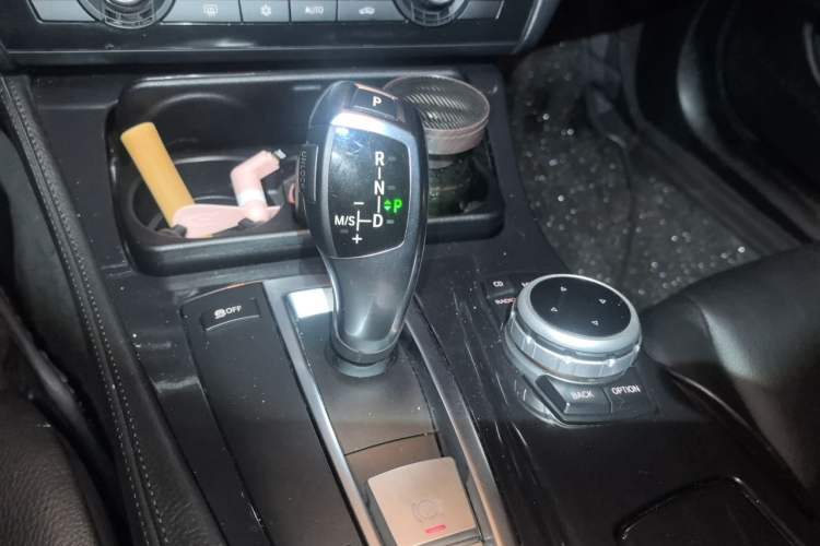 Used BMW 5 Series 2011 523Li Leading Model Gear Lever