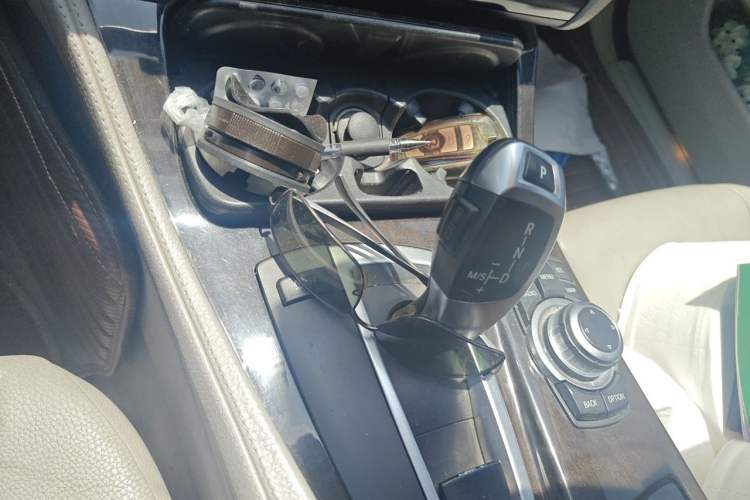 Used BMW 5 Series 2011 523Li Luxury Model Gear Lever