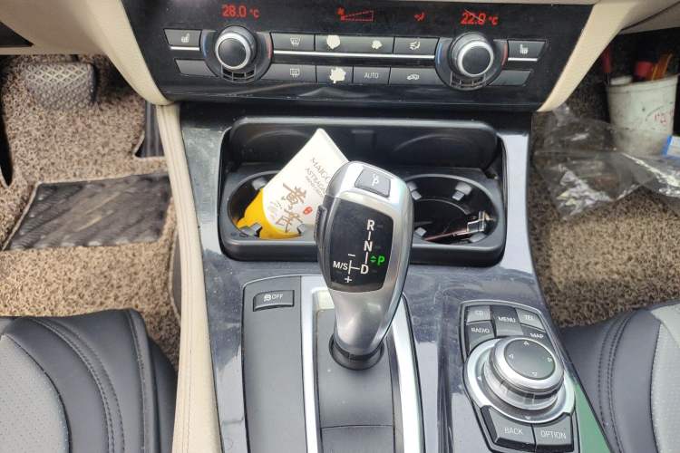 Used BMW 5 Series 2011 523Li Leading Model Gear Lever