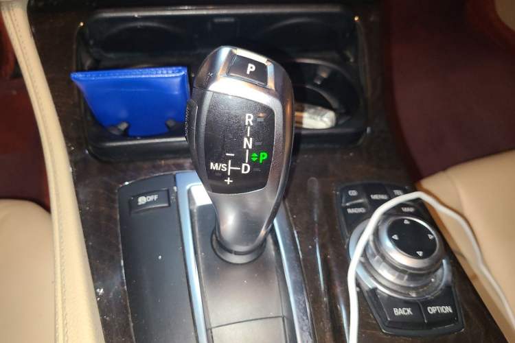 Used BMW 5 Series 2011 523Li Luxury Model Gear Lever