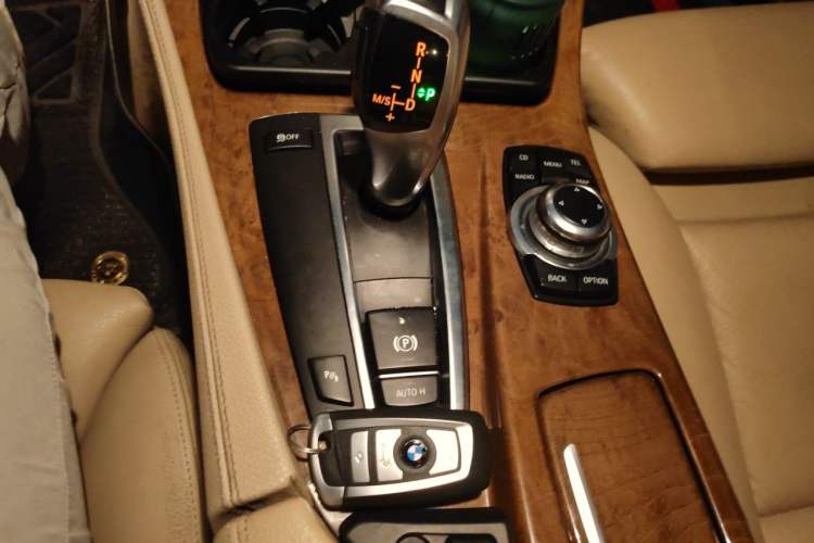 Used BMW 5 Series 2011 528Li Luxury Model Gear Lever