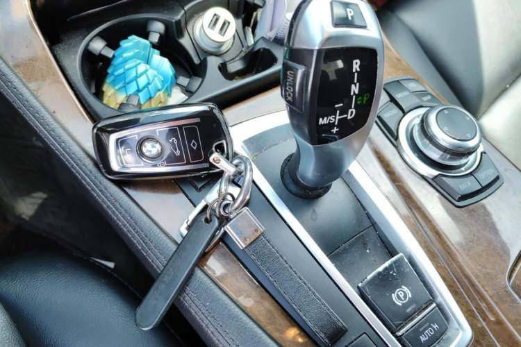 Used BMW 5 Series 2011 528Li Leading Model Gear Lever