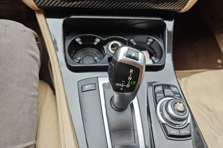 Used BMW 5 Series 2011 523Li Luxury Model Gear Lever