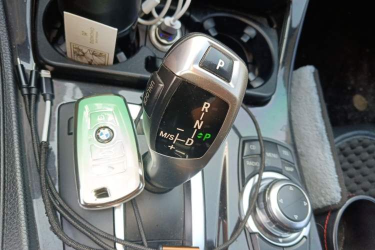 Used BMW 5 Series 2011 523Li Leading Model Gear Lever