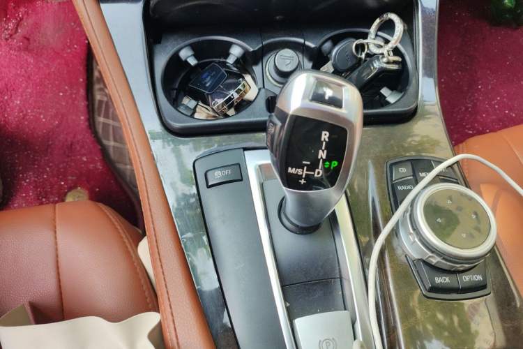 Used BMW 5 Series 2011 523Li Luxury Model Gear Lever