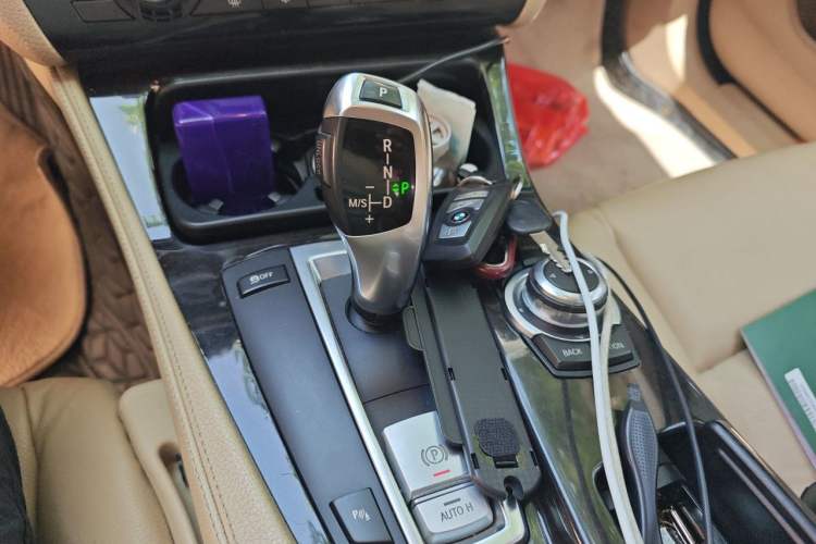 Used BMW 5 Series 2011 523Li Luxury Model Gear Lever