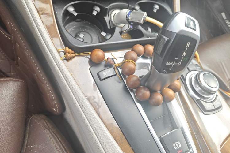 Used BMW 5 Series 2011 528Li Luxury Model Gear Lever