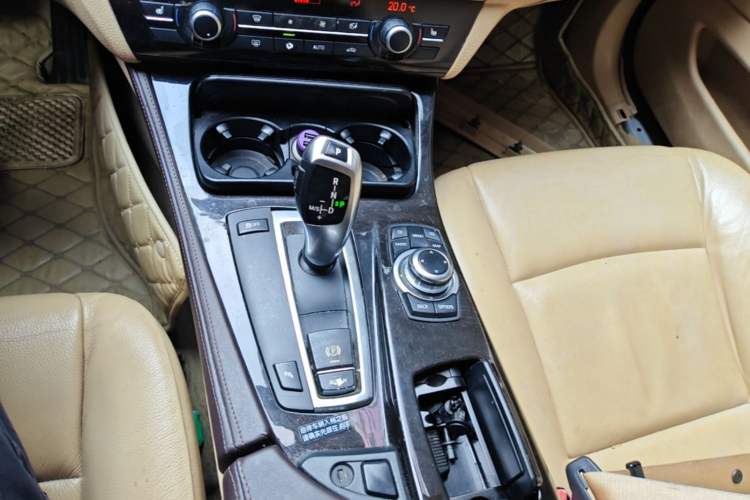 Used BMW 5 Series 2011 523Li Luxury Model Gear Lever