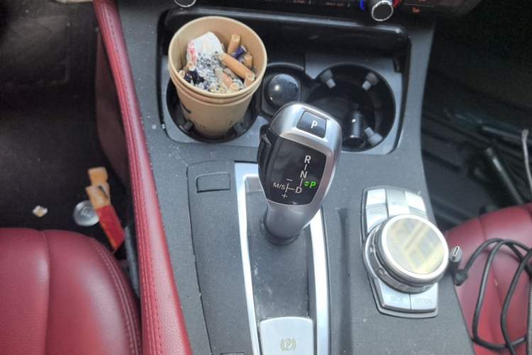 Used BMW 5 Series 2011 523Li Leading Model Gear Lever