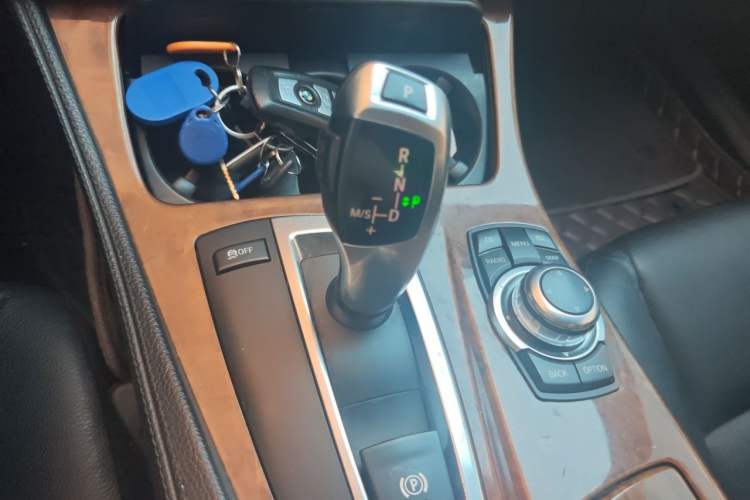 Used BMW 5 Series 2011 528Li Leading Model Gear Lever