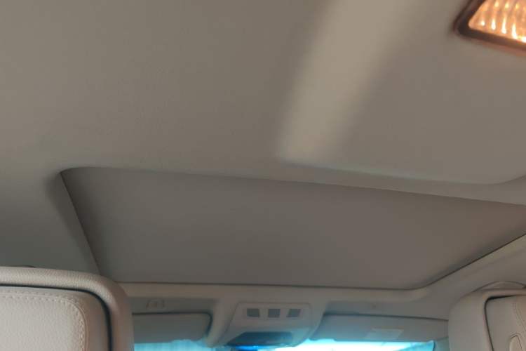 Used BMW 5 Series 2011 535i Sport Edition Headliner