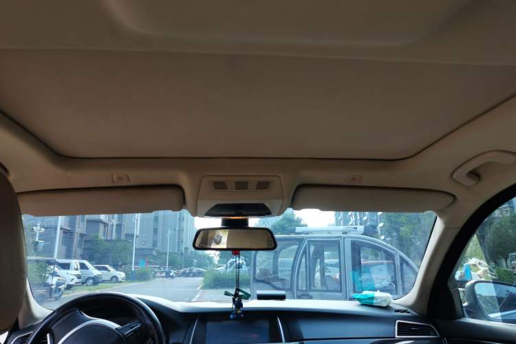 Used BMW 5 Series 2011 523Li Leading Model Headliner