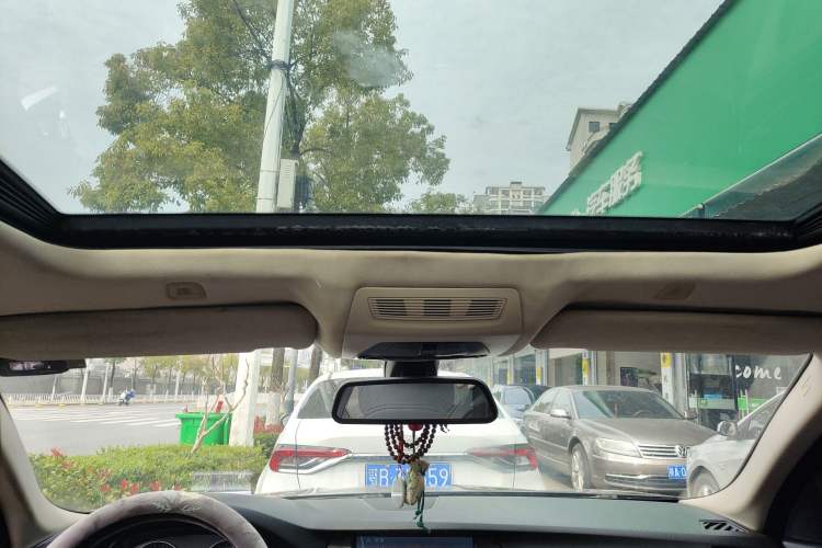 Used BMW 5 Series 2011 523Li Leading Model Headliner