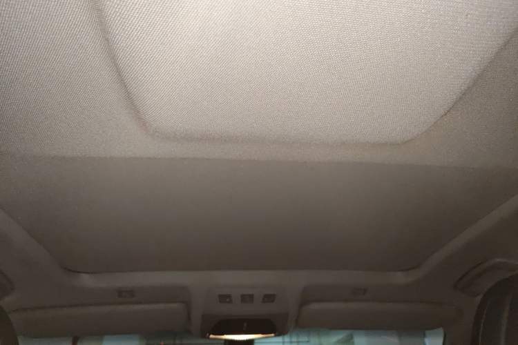 Used BMW 5 Series 2011 528Li Leading Model Headliner