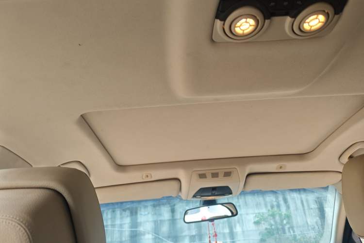 Used BMW 5 Series 2011 535Li Leading Model Headliner