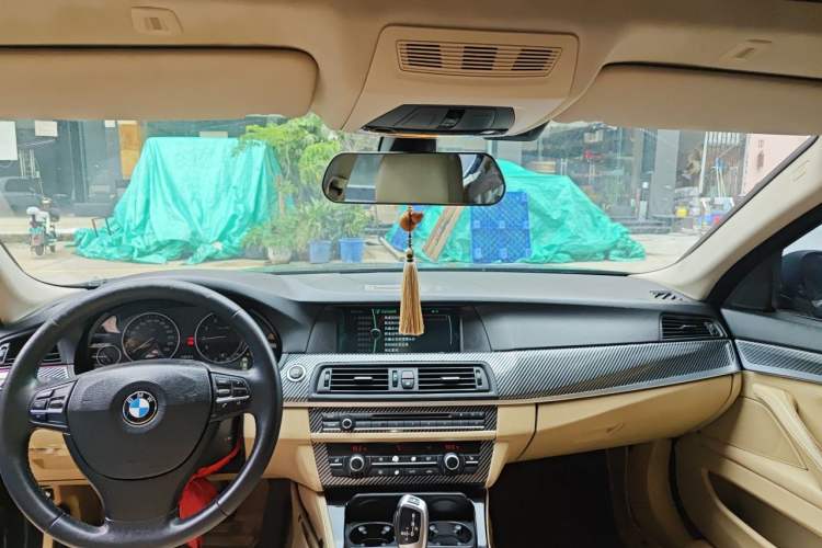 Used BMW 5 Series 2011 523Li Luxury Model Headliner