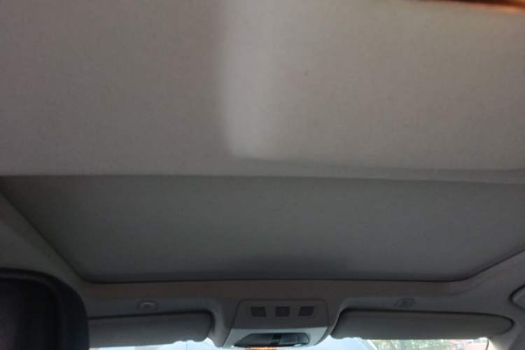Used BMW 5 Series 2011 523Li Leading Model Headliner