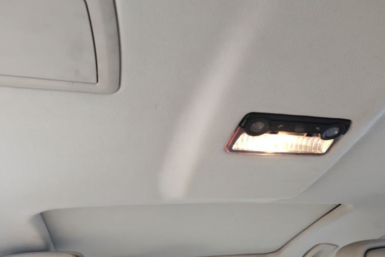 Used BMW 5 Series 2011 523Li Luxury Model Headliner