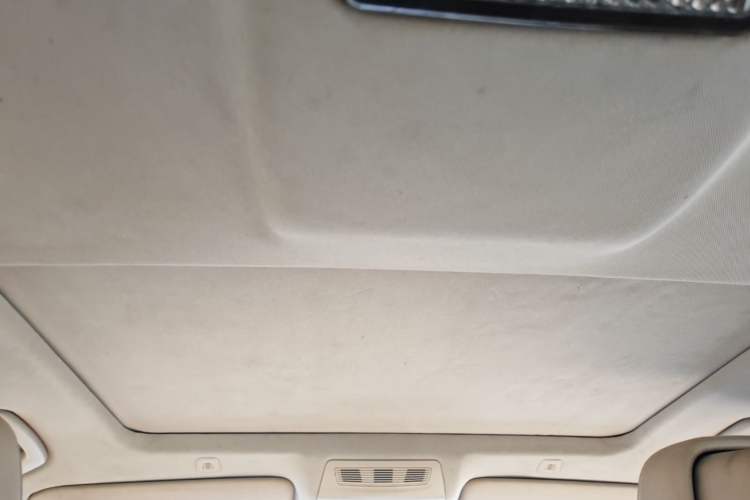 Used BMW 5 Series 2011 523Li Luxury Model Headliner
