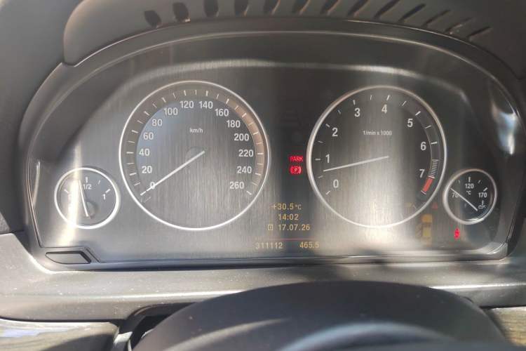 Used BMW 5 Series 2011 535i Luxury Sport Edition Instrument Cluster