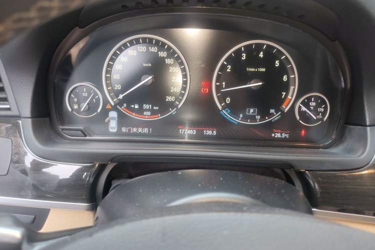Used BMW 5 Series 2011 535i Luxury Sport Edition Instrument Cluster