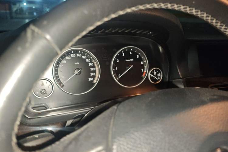 Used BMW 5 Series 2011 523Li Luxury Model Instrument Cluster