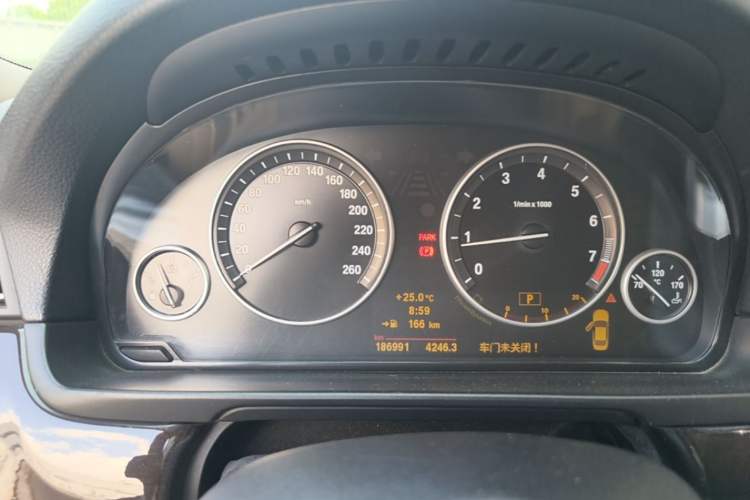 Used BMW 5 Series 2011 535i Sport Edition Instrument Cluster
