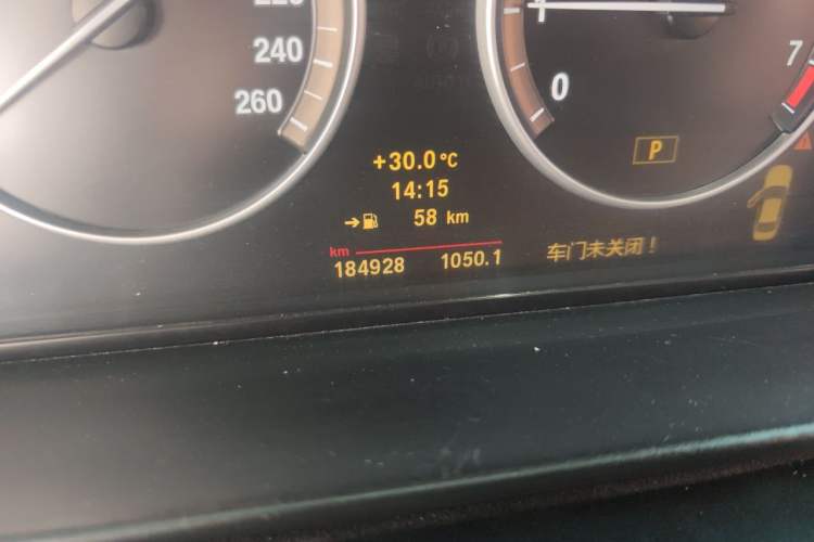 Used BMW 5 Series 2011 535i Sport Edition Odometer Close Up