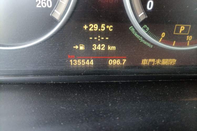 Used BMW 5 Series 2011 520Li Elegant Model Odometer Close Up