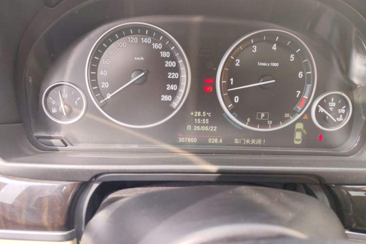 Used BMW 5 Series 2011 523Li Luxury Model Odometer Close Up