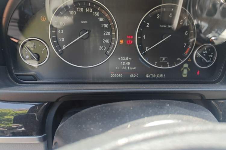 Used BMW 5 Series 2011 523Li Luxury Model Odometer Close Up