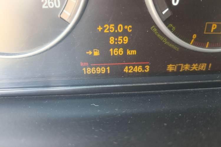 Used BMW 5 Series 2011 535i Sport Edition Odometer Close Up