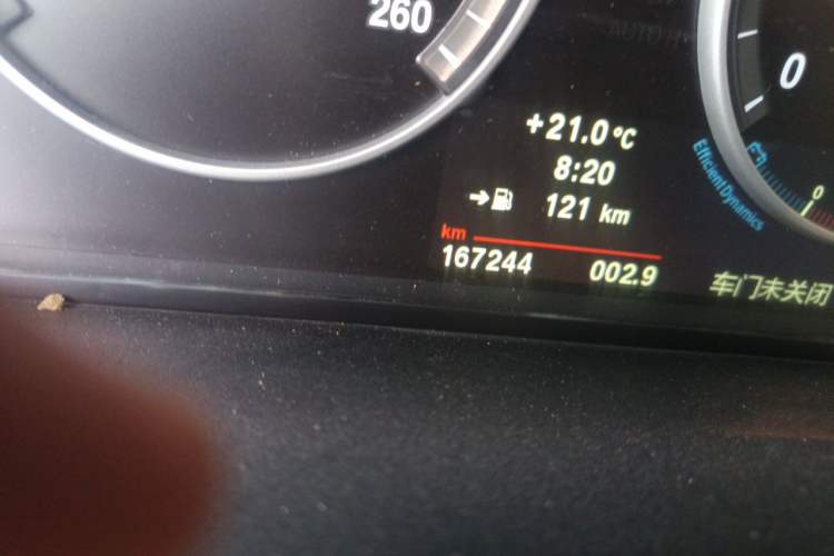 Used BMW 5 Series 2011 523Li Leading Model Odometer Close Up