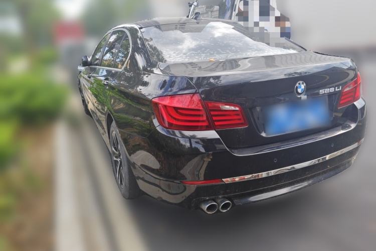 Used BMW 5 Series 2011 528Li Luxury Model Rear Left 45 Deg