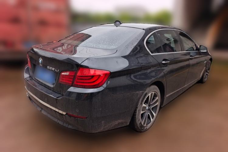Used BMW 5 Series 2011 528Li Luxury Model Rear Right 45 Deg