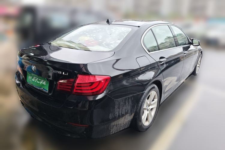 Used BMW 5 Series 2011 528Li Leading Model Rear Right 45 Deg