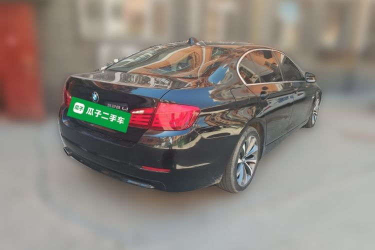 Used BMW 5 Series 2011 528Li Leading Model Rear Right 45 Deg