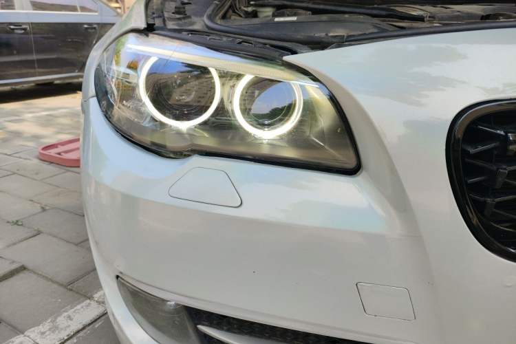 Used BMW 5 Series 2011 523Li Luxury Model Right Front Headlight