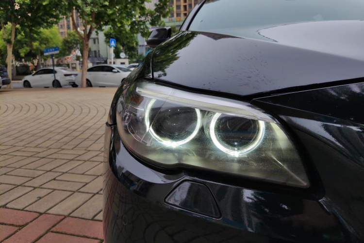 Used BMW 5 Series 2011 523Li Luxury Model Right Front Headlight