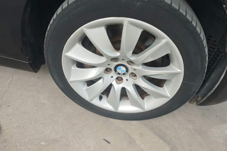 Used BMW 5 Series 2011 535i Sport Edition Right Front Wheel Hub