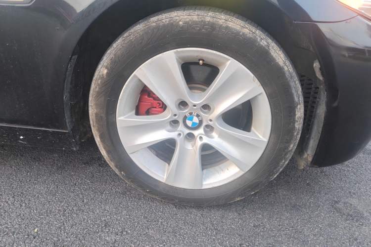 Used BMW 5 Series 2011 523Li Luxury Model Right Front Wheel Hub